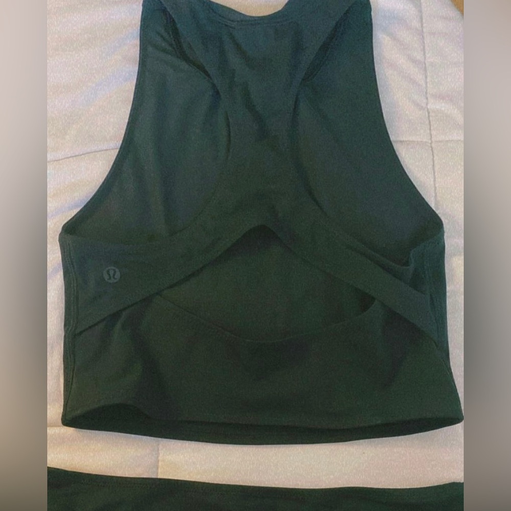 Selling this on my insta Boutiqe that’s why there’s a insta
